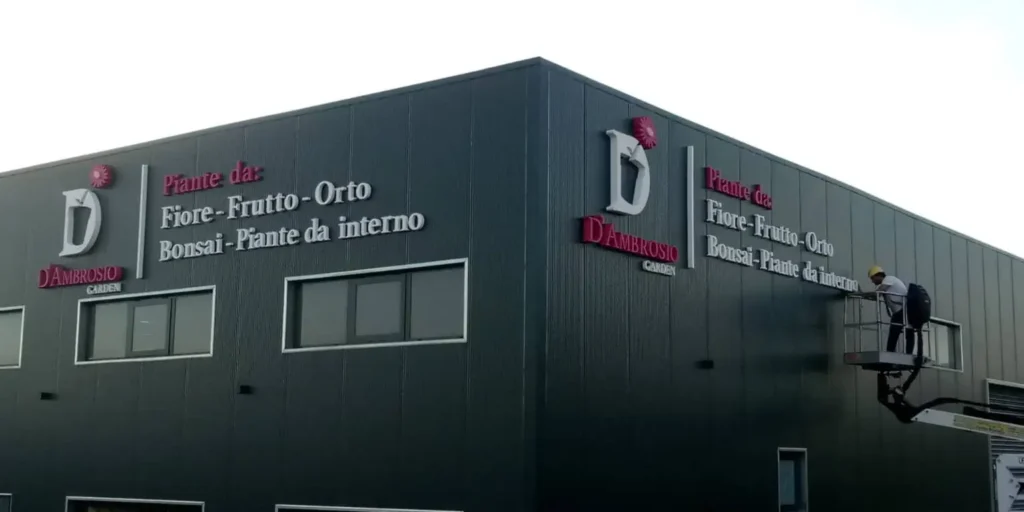 Insegna su capannone industriale D’Ambrosio Garden