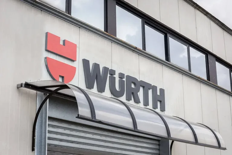 Insegna 3D con logo Wurth punto vendita di Salerno (2) (ilpolistirolo)