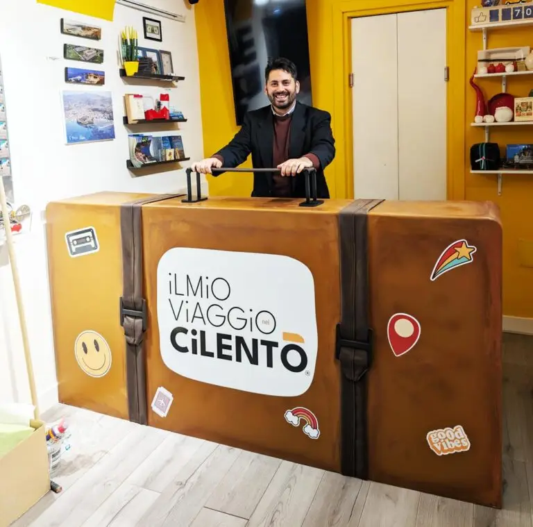Bancone reception agenzia di viaggi tour operator